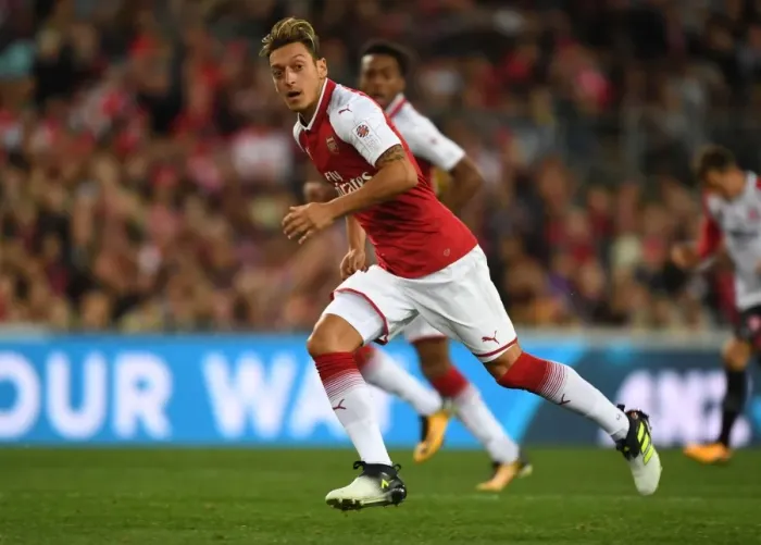 Framed Print : Mesut Ozil in Action: Arsenal vs. Western Sydney Wanderers, Sydney 2017 Framed Print : Mesut Ozil in Action: Arsenal vs. Western Sydney Wanderers, Sydney 2017
