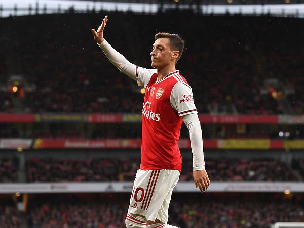 Mesut Ozil in Action: Arsenal vs. Wolverhampton Wanderers, Premier League 2019-20