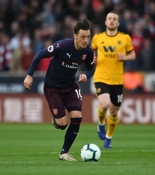 Framed Print : Mesut Ozil in Action: Arsenal vs. Wolverhampton Wanderers, Premier League 2018-19 Framed Print : Mesut Ozil in Action: Arsenal vs. Wolverhampton Wanderers, Premier League 2018-19