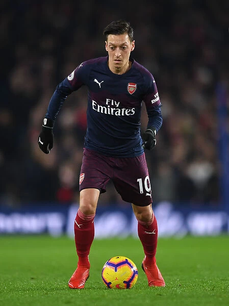Mesut Ozil in Action: Brighton & Hove Albion vs. Arsenal FC, Premier League 2018-19