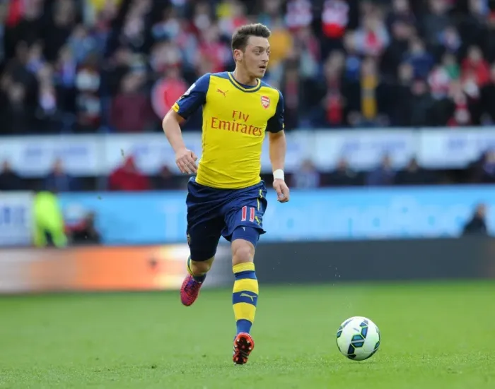 Framed Print : Mesut Ozil in Action: Burnley vs. Arsenal, Premier League 2014 / 15 Framed Print : Mesut Ozil in Action: Burnley vs. Arsenal, Premier League 2014 / 15