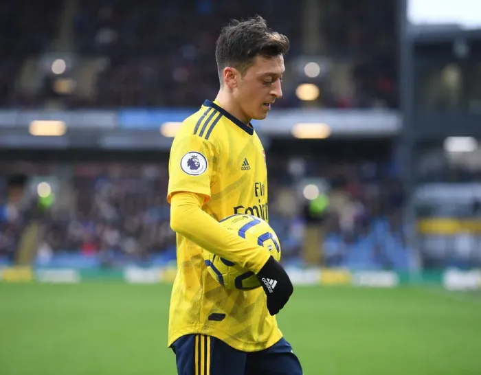 Framed Print : Mesut Ozil in Action: Burnley vs. Arsenal, Premier League 2019-20 Framed Print : Mesut Ozil in Action: Burnley vs. Arsenal, Premier League 2019-20