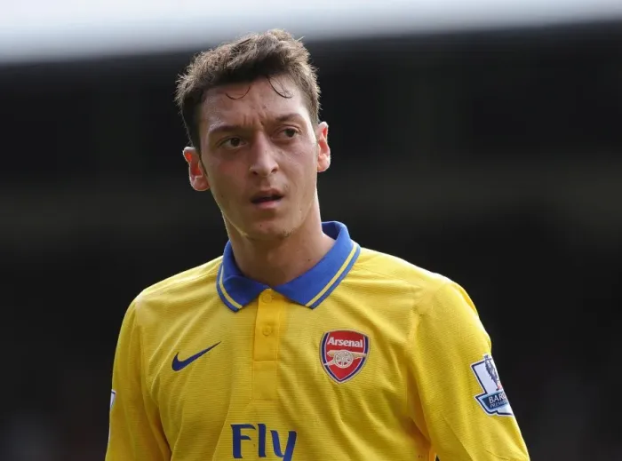 Framed Print : Mesut Ozil in Action: Crystal Palace vs Arsenal, Premier League 2013-14 Framed Print : Mesut Ozil in Action: Crystal Palace vs Arsenal, Premier League 2013-14