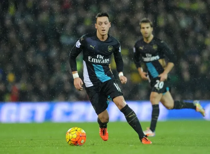 Framed Print : Mesut Ozil in Action: Norwich City vs Arsenal, Premier League 2015-16 Framed Print : Mesut Ozil in Action: Norwich City vs Arsenal, Premier League 2015-16