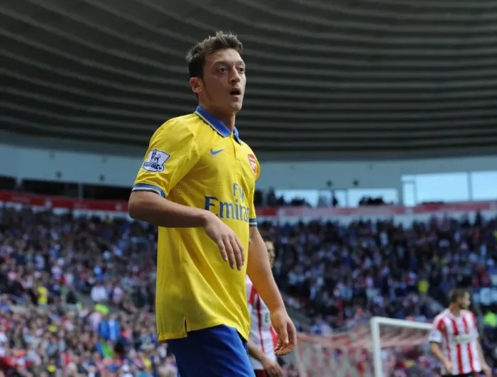 Framed Print : Mesut Ozil: In Action Against Sunderland, Premier League 2013-14