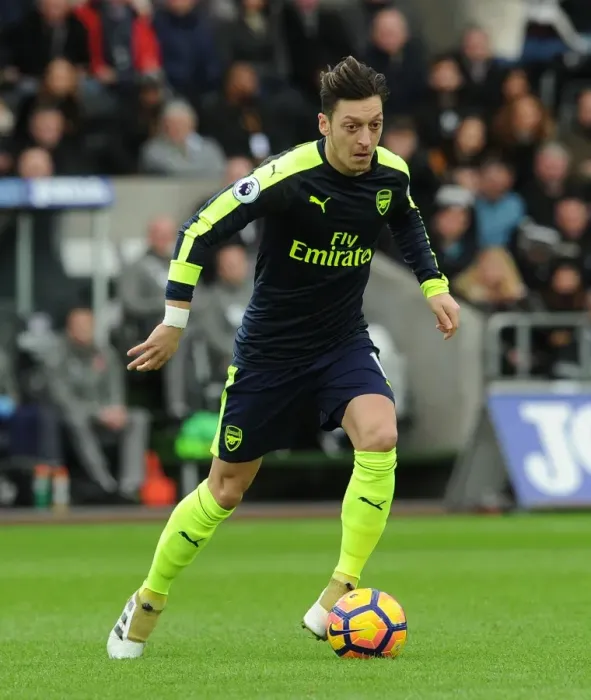 Framed Print : Mesut Ozil in Action: Swansea City vs. Arsenal, Premier League 2016-17 Framed Print : Mesut Ozil in Action: Swansea City vs. Arsenal, Premier League 2016-17
