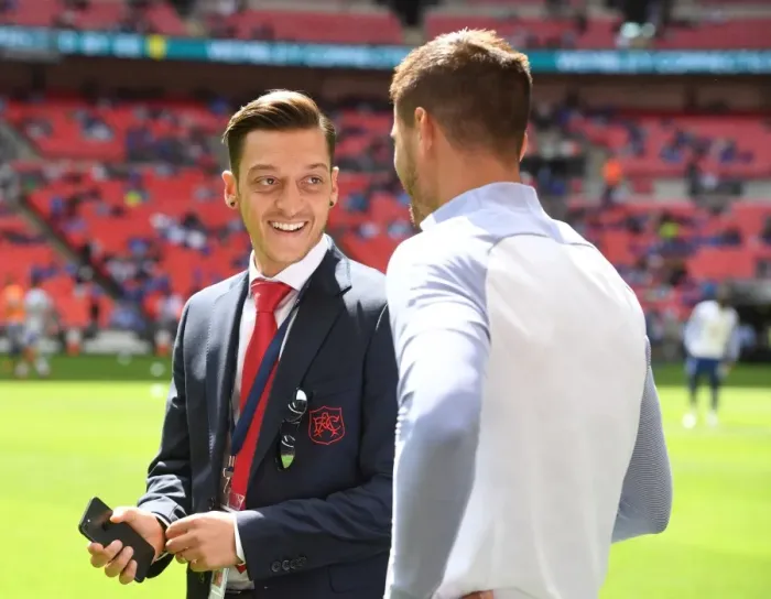 Framed Print : Mesut Ozil and Alvaro Morata: A Star-Studded Rivalry Reunited at the FA Community Shield (Arsenal vs. Chelsea) Framed Print : Mesut Ozil and Alvaro Morata: A Star-Studded Rivalry Reunited at the FA Community Shield (Arsenal vs. Chelsea)