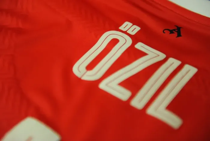 Framed Print : Mesut Ozil in Arsenal Changing Room Before Arsenal vs. Paris Saint-Germain, UEFA Champions League (2016-17) Framed Print : Mesut Ozil in Arsenal Changing Room Before Arsenal vs. Paris Saint-Germain, UEFA Champions League (2016-17)