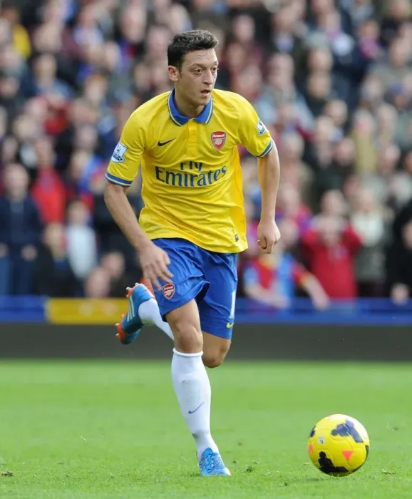 Framed Print : Mesut Ozil (Arsenal). Crystal Palace 0: 2 Arsenal. Barclays Premier League. Selhurst Park, 26  /  10  /  13