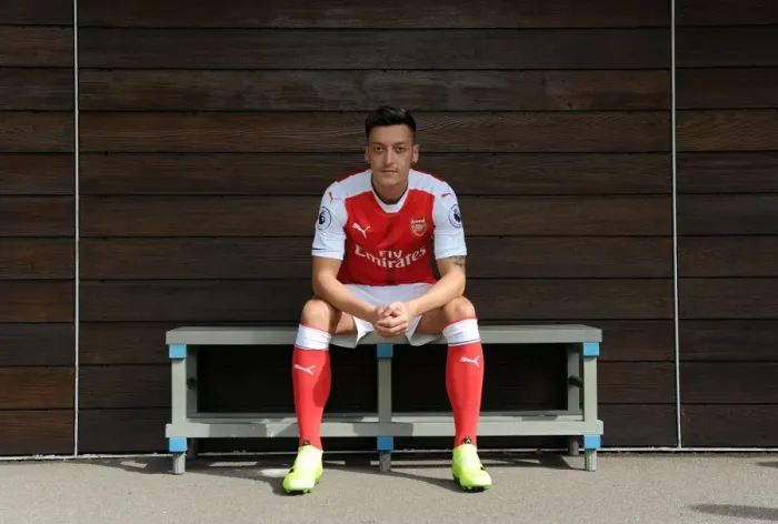 Framed Print : Mesut Ozil: Arsenal First Team Squad Training 2016-17