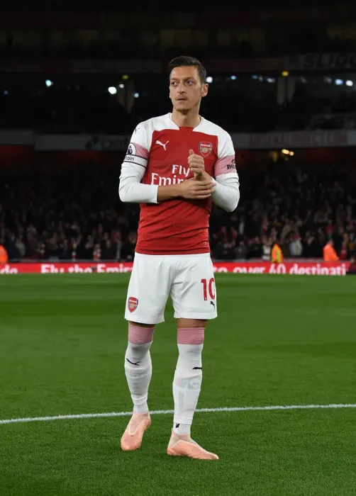 Framed Print : Mesut Ozil: Arsenal Football Club's Focus before Leicester City Clash (2018-19)