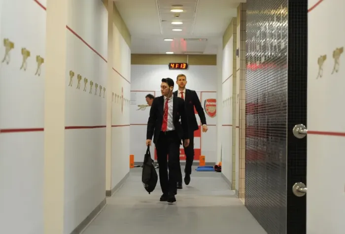 Framed Print : Mesut Ozil in the Arsenal Home Changing Room Before Arsenal vs Chelsea (2015-16)