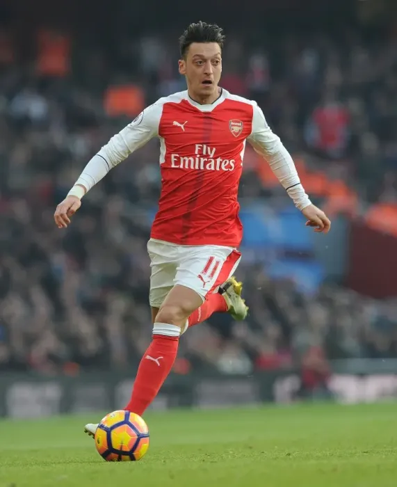 Framed Print : Mesut Ozil: Arsenal vs. Burnley (Premier League 2016-17) Framed Print : Mesut Ozil: Arsenal vs. Burnley (Premier League 2016-17)