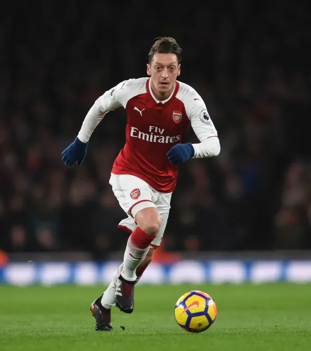 Framed Print : Mesut Ozil: Arsenal vs. Chelsea, Premier League 2017-18 Framed Print : Mesut Ozil: Arsenal vs. Chelsea, Premier League 2017-18
