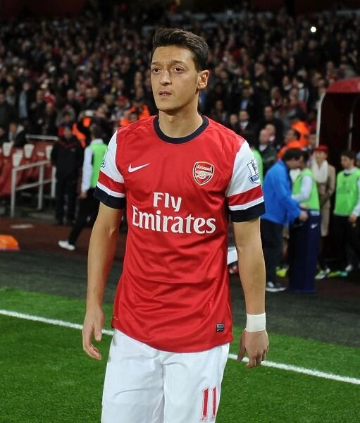 Mesut Ozil: Arsenal vs. Liverpool, Premier League Showdown (2013-14)