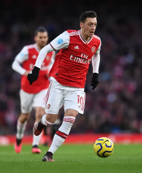 Framed Print : Mesut Ozil: Arsenal vs. Newcastle United, Premier League 2019-2020 - In Action