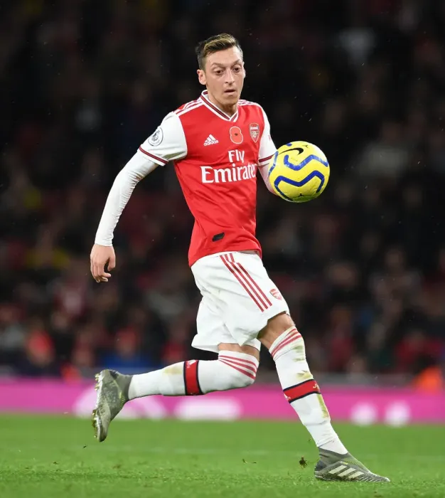 Framed Print : Mesut Ozil: Arsenal vs. Wolverhampton Wanderers, Premier League 2019-20 Framed Print : Mesut Ozil: Arsenal vs. Wolverhampton Wanderers, Premier League 2019-20