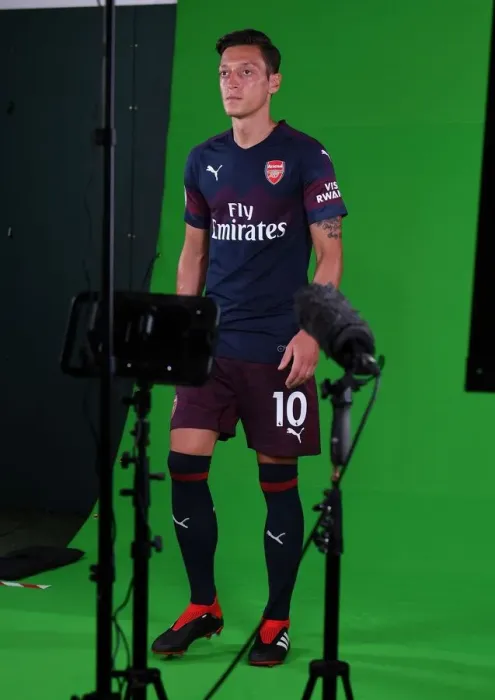 Framed Print : Mesut Ozil at Arsenal's 2018 / 19 First Team Photo Call