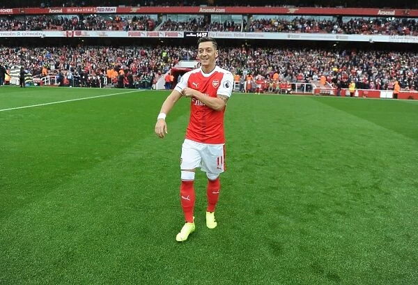 Mesut Ozil: Arsenal's Focused Star Readies for Arsenal vs Southampton (Premier League 2016-17)