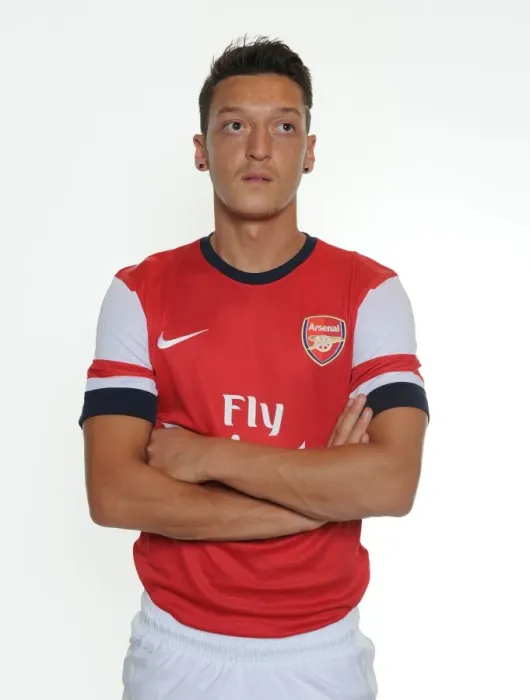 Framed Print : Mesut Ozil: Arsenal's New Signing at Munich Photo Shoot Framed Print : Mesut Ozil: Arsenal's New Signing at Munich Photo Shoot