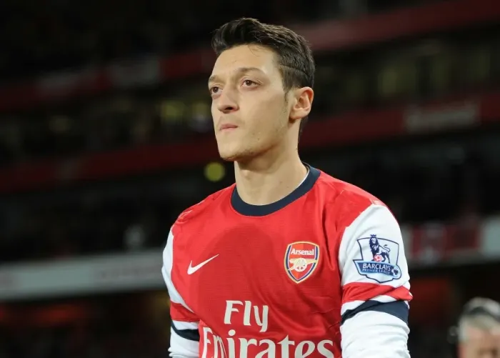Framed Print : Mesut Ozil: Arsenal's Star Player Gears Up for Arsenal vs Manchester United (2013-14) Framed Print : Mesut Ozil: Arsenal's Star Player Gears Up for Arsenal vs Manchester United (2013-14)