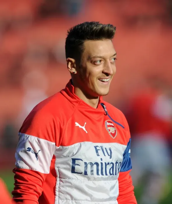 Framed Print : Mesut Ozil: Arsenal's Star Player Readies for Arsenal vs Stoke City, Premier League 2014-15