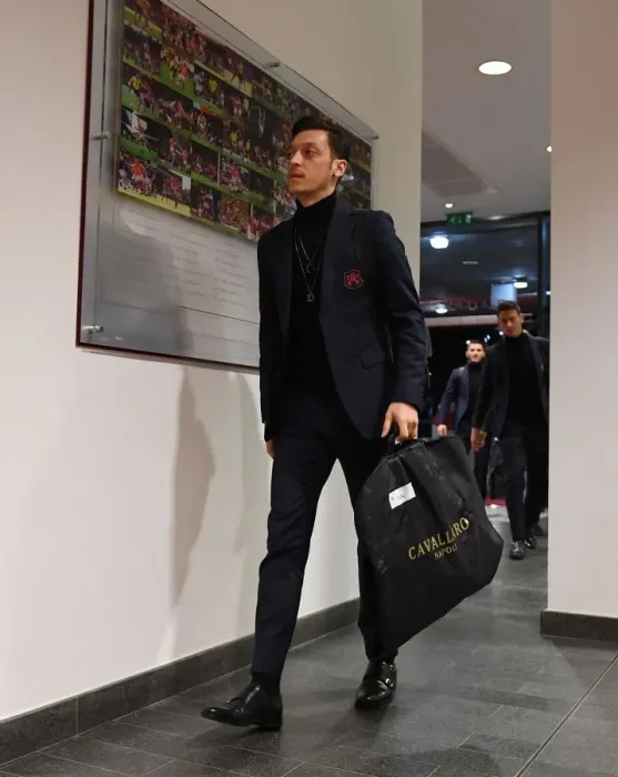 Framed Print : Mesut Ozil: Arsenal's Star Player Ready for Newcastle United Clash (Arsenal v Newcastle United 2018-19)