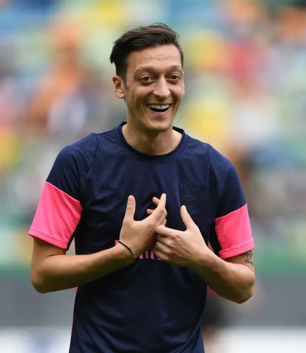 Framed Print : Mesut Ozil: Arsenal's Star Prepares for Europa League Battle against Sporting Lisbon