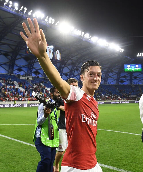 Mesut Ozil Bids Farewell: Arsenal's Victory over Al-Nasr Dubai SC (March 2019)