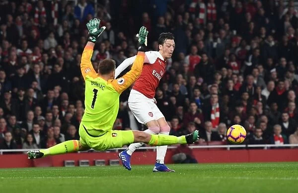 Mesut Ozil Confronts Pressure: Arsenal vs. AFC Bournemouth, Premier League 2019