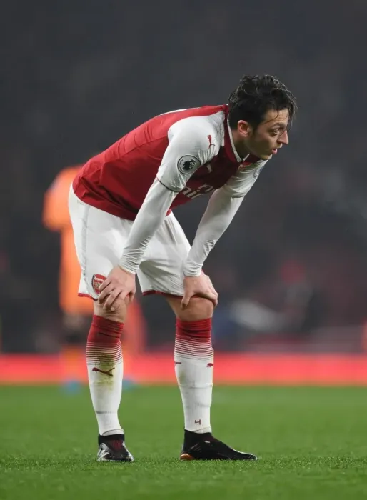 Framed Print : Mesut Ozil: Dejected After Arsenal's Loss to Manchester United (2017-18) Framed Print : Mesut Ozil: Dejected After Arsenal's Loss to Manchester United (2017-18)