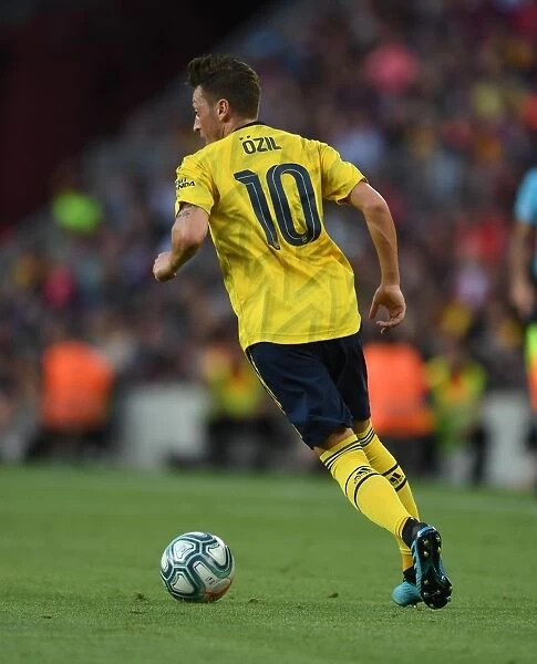 Mesut Ozil at FC Barcelona: Arsenal's Star Player in Pre-Season Clash (2019)