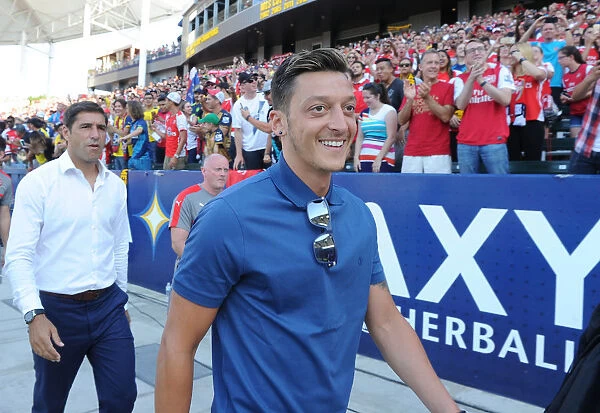 Mesut Ozil Gears Up: Arsenal vs Chivas Pre-Season Clash in Carson, California (2016-17)