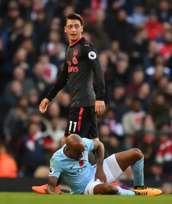 Framed Print : Mesut Ozil: In the Heart of the Manchester City vs. Arsenal Battle (2017-18) Framed Print : Mesut Ozil: In the Heart of the Manchester City vs. Arsenal Battle (2017-18)
