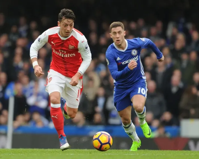 Framed Print : Mesut Ozil Outmaneuvers Eden Hazard: Chelsea vs. Arsenal, Premier League 2016-17 Framed Print : Mesut Ozil Outmaneuvers Eden Hazard: Chelsea vs. Arsenal, Premier League 2016-17