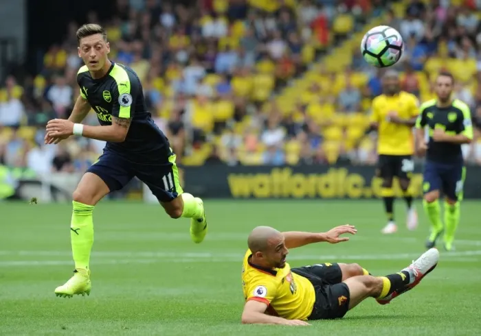 Framed Print : Mesut Ozil Outsmarts Nordin Amrabat: Arsenal vs Watford, Premier League 2016-17