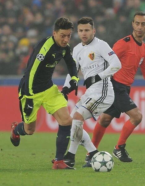 Mesut Ozil Outsmarts Renato Steffen: Arsenal's Masterclass Performance vs. FC Basel, UEFA Champions League (December 2016)
