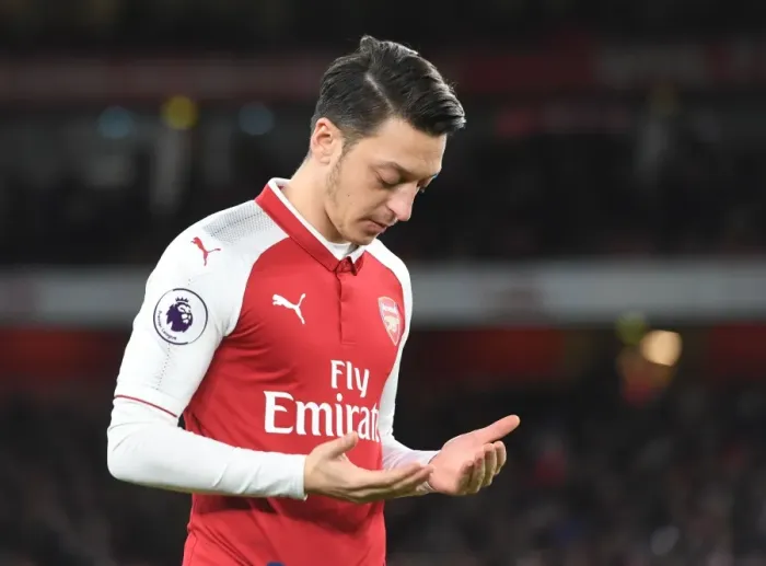 Framed Print : Mesut Ozil in Prayer: Arsenal's Focus Before Battle Against Chelsea, Premier League 2018 Framed Print : Mesut Ozil in Prayer: Arsenal's Focus Before Battle Against Chelsea, Premier League 2018