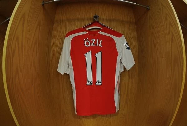 Mesut Ozil: Preparing for Battle - Arsenal v Tottenham Hotspur, Premier League 2014-15