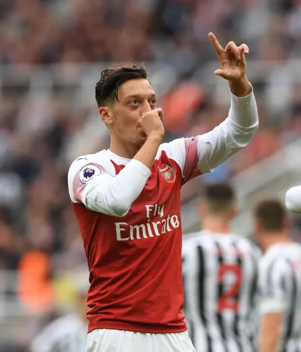 Framed Print : Mesut Ozil Scores Brace: Arsenal's Victory Over Newcastle United (2018-19)
