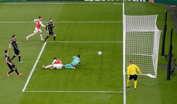 Mesut Ozil Scores First Arsenal Goal in Champions League: Arsenal vs. Dinamo Zagreb, 2015-16