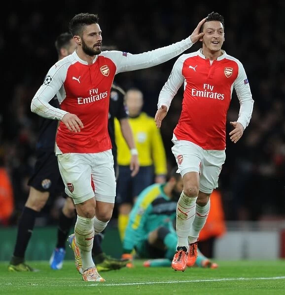 Mesut Ozil Scores First Goal for Arsenal: Arsenal FC vs. GNK Dinamo Zagreb, UEFA Champions League, 2015