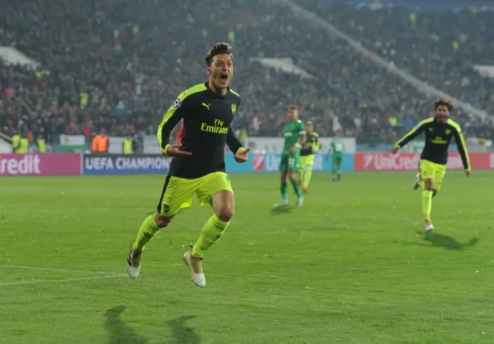 Framed Print : Mesut Ozil Scores His Third: Arsenal's Victory over Ludogorets Razgrad in UEFA Champions League (2016-17) Framed Print : Mesut Ozil Scores His Third: Arsenal's Victory over Ludogorets Razgrad in UEFA Champions League (2016-17)