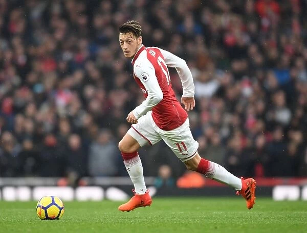 Mesut Ozil: In the Thick of the Battle - Arsenal vs. Tottenham (2017-18)