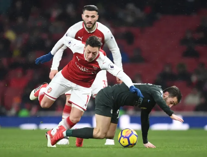 Framed Print : Mesut Ozil vs Bernardo Silva: Clash of the Creatives - Arsenal v Manchester City, Premier League Framed Print : Mesut Ozil vs Bernardo Silva: Clash of the Creatives - Arsenal v Manchester City, Premier League