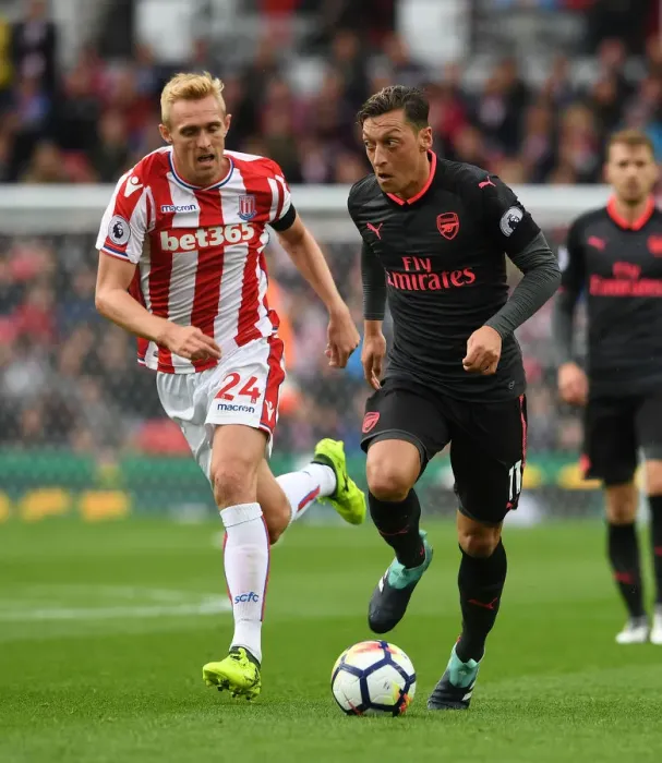 Framed Print : Mesut Ozil vs Darren Fletcher: Clash at the Bet365 Stadium - Stoke City vs Arsenal, Premier League 2017-18 Framed Print : Mesut Ozil vs Darren Fletcher: Clash at the Bet365 Stadium - Stoke City vs Arsenal, Premier League 2017-18