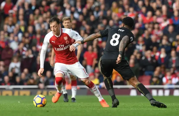 Framed Print : Mesut Ozil vs. Leroy Fer: A Midfield Showdown - Arsenal vs. Swansea City, 2017-18 Framed Print : Mesut Ozil vs. Leroy Fer: A Midfield Showdown - Arsenal vs. Swansea City, 2017-18