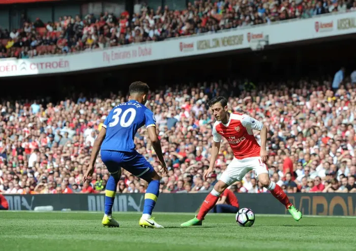 Framed Print : Mesut Ozil vs Mason Holgate: Intense Battle at Arsenal's Emirates Stadium (Arsenal v Everton 2016-17) Framed Print : Mesut Ozil vs Mason Holgate: Intense Battle at Arsenal's Emirates Stadium (Arsenal v Everton 2016-17)