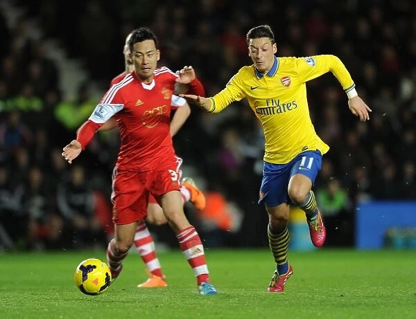 Mesut Ozil vs Maya Yoshida: Clash at St. Mary's - Southampton v Arsenal, Premier League 2013-14