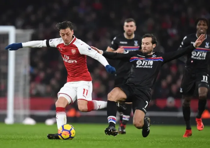 Framed Print : Mesut Ozil vs Yohan Cabaye: A Midfield Battle at the Emirates, Arsenal vs Crystal Palace, Premier League 2017-18 Framed Print : Mesut Ozil vs Yohan Cabaye: A Midfield Battle at the Emirates, Arsenal vs Crystal Palace, Premier League 2017-18